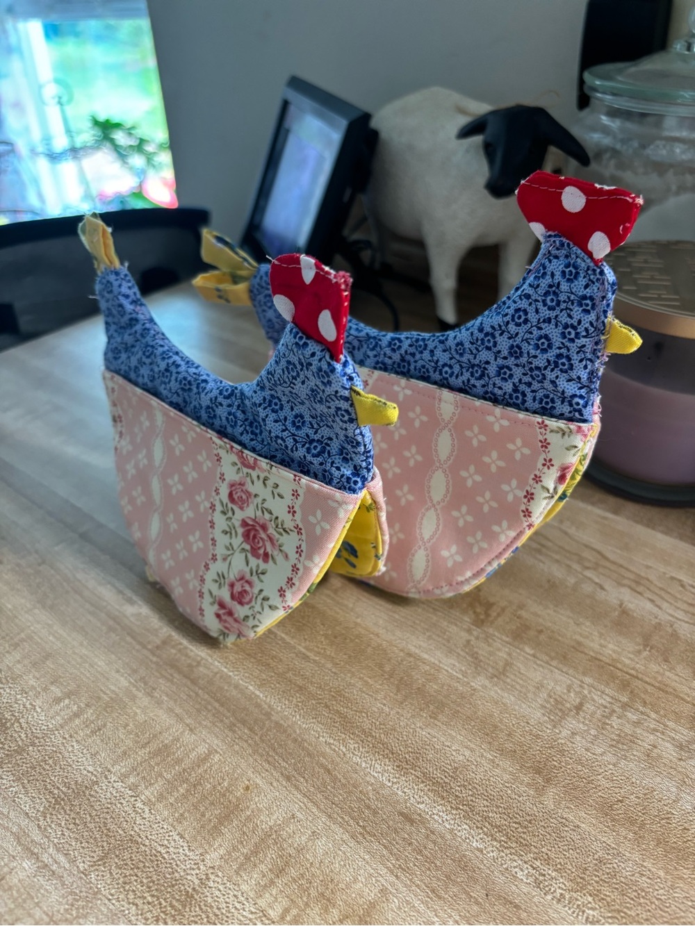 Beautiful handmade chicken mittens hot pots holders